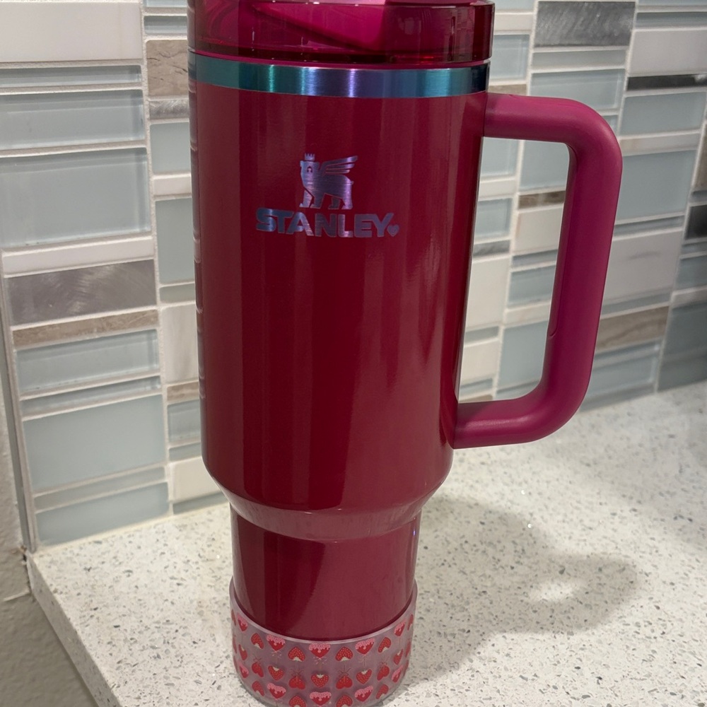 40 Oz Stanley Berry Pink Tumbler with Handle
